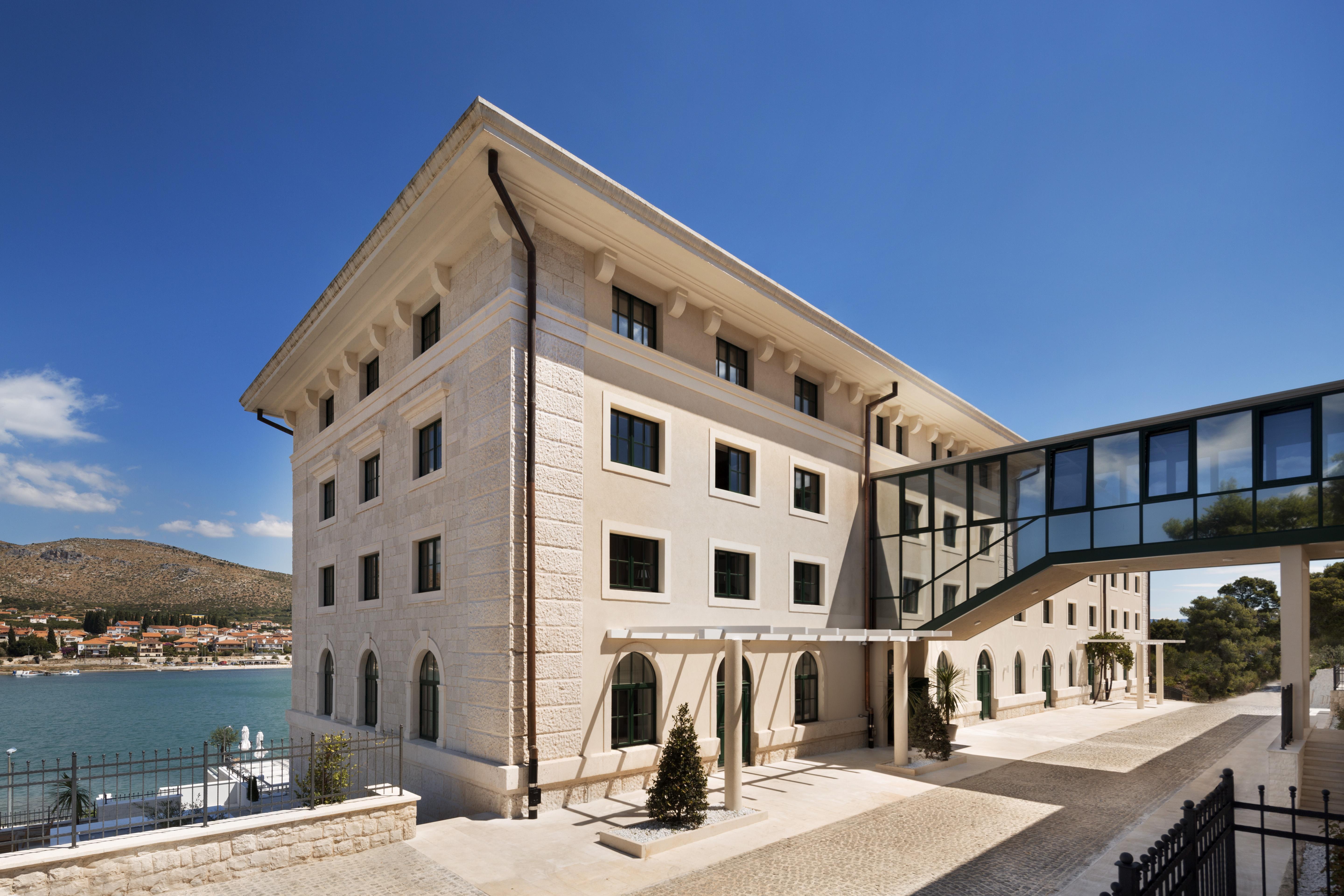 Hotel Brown Beach House & Spa Trogir Ngoại thất bức ảnh
